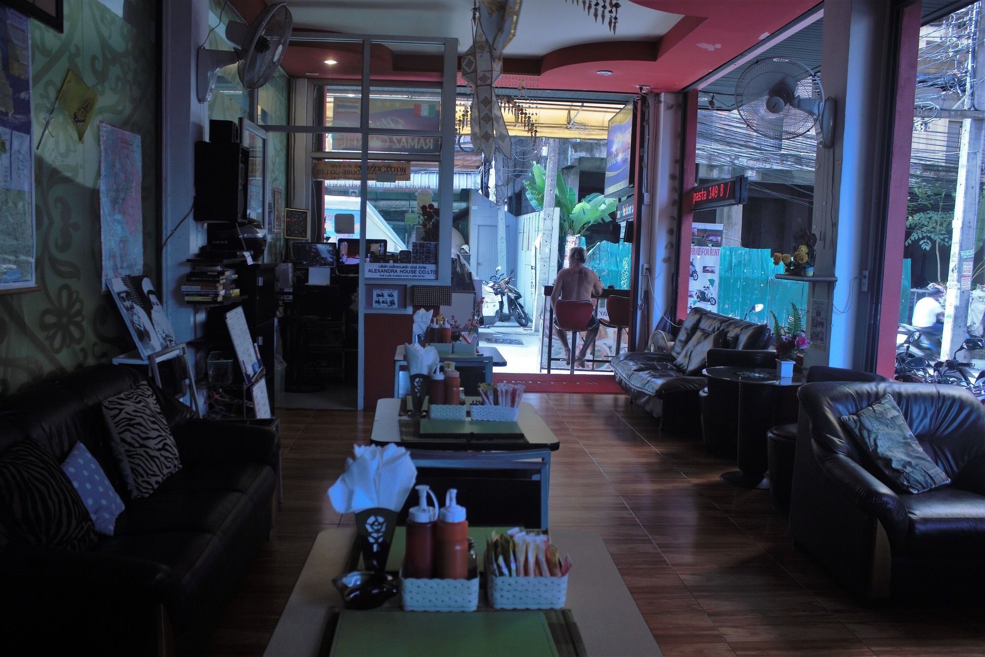 Ramaz Hotel Patong Kültér fotó