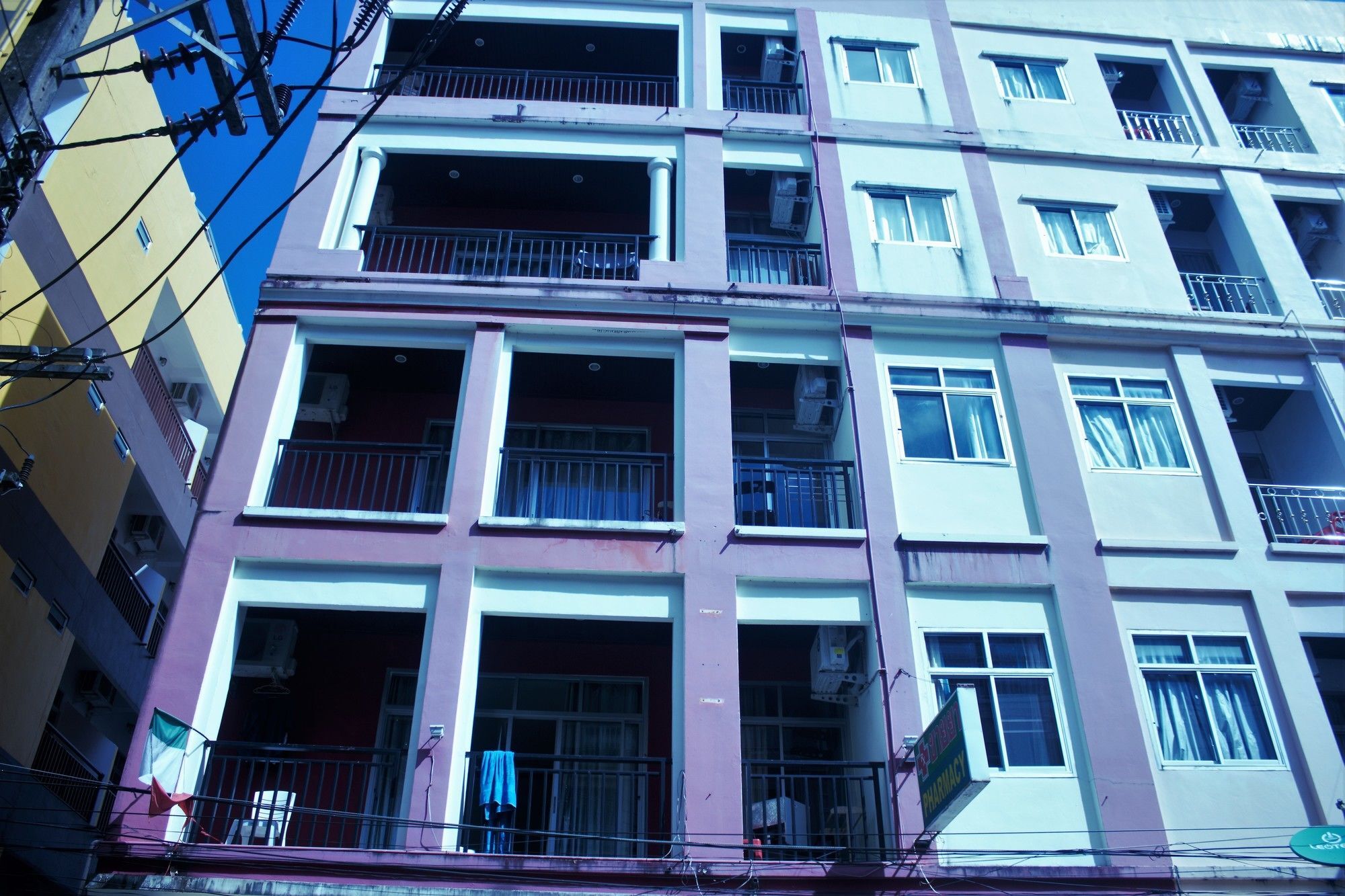 Ramaz Hotel Patong Kültér fotó